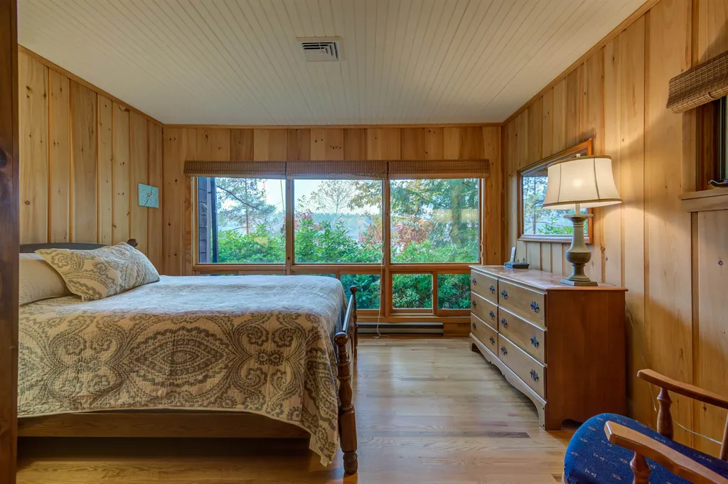 153 Nary Shores Road Wolfeboro NH 03894