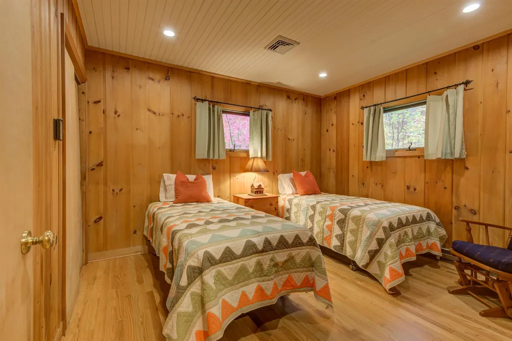 153 Nary Shores Road Wolfeboro NH 03894