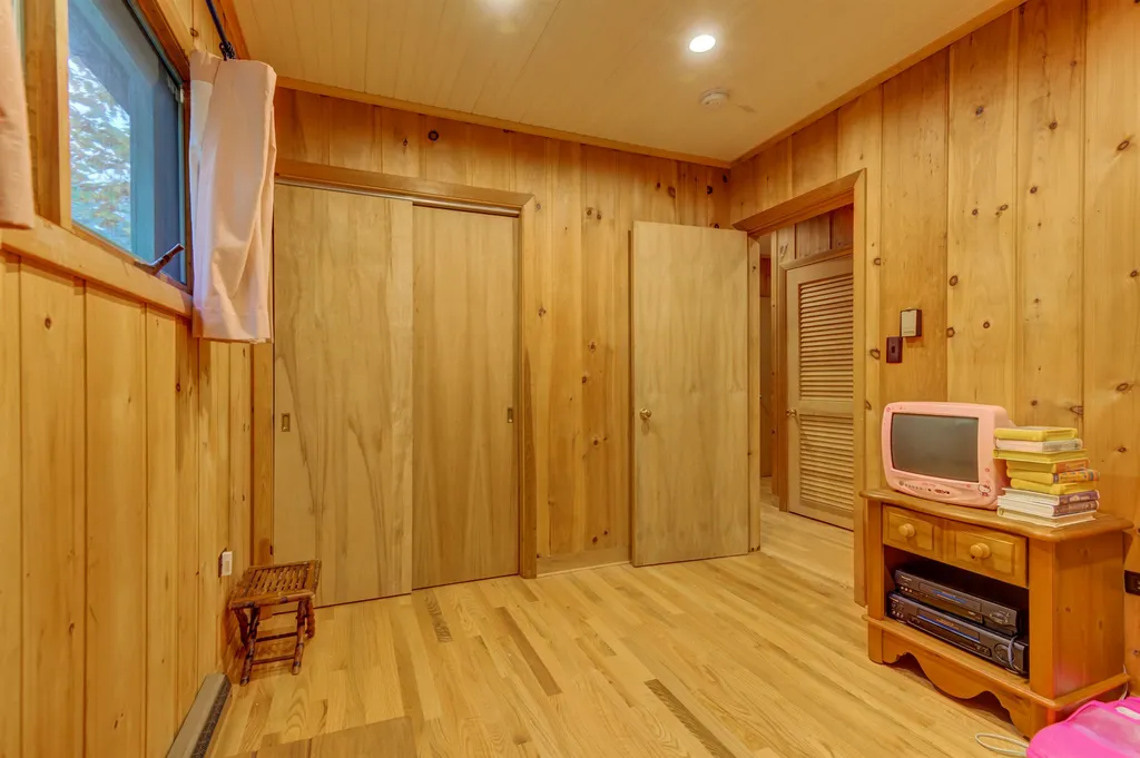153 Nary Shores Road Wolfeboro NH 03894