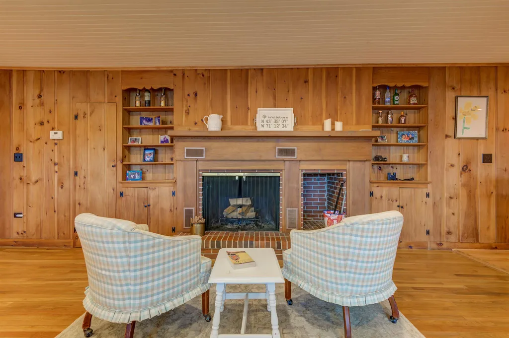 153 Nary Shores Road Wolfeboro NH 03894