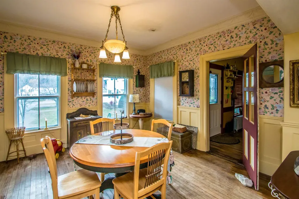 43 Courthouse Drive Guildhall VT 05906