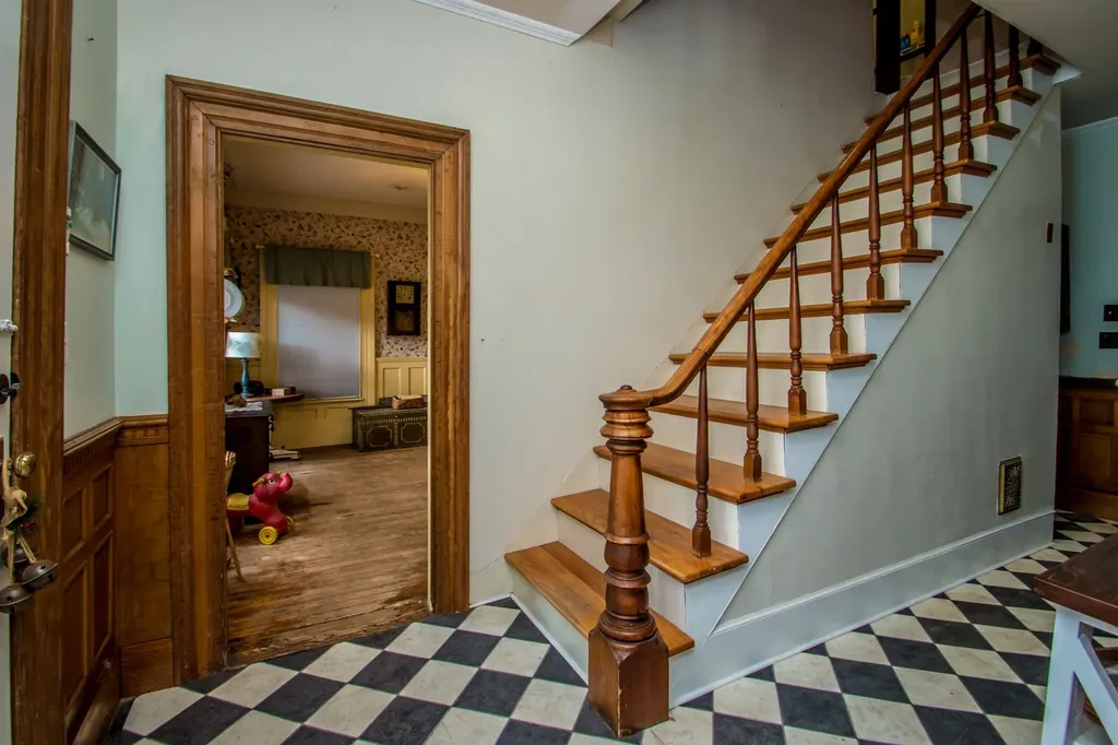 43 Courthouse Drive Guildhall VT 05906