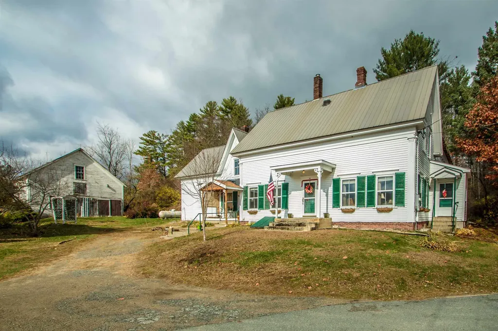 43 Courthouse Drive Guildhall VT 05906