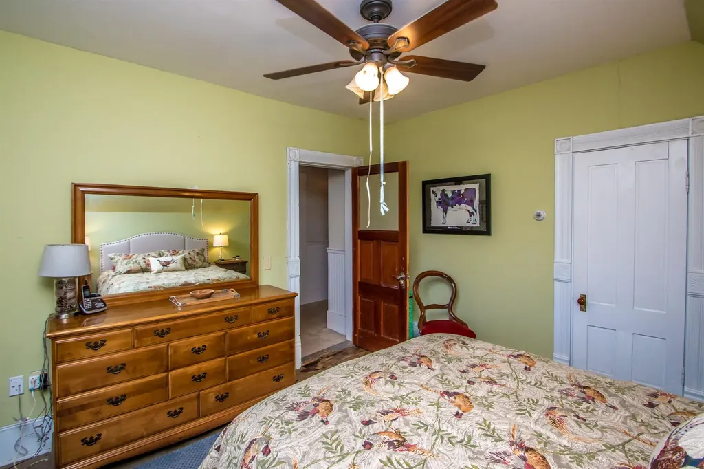 43 Courthouse Drive Guildhall VT 05906
