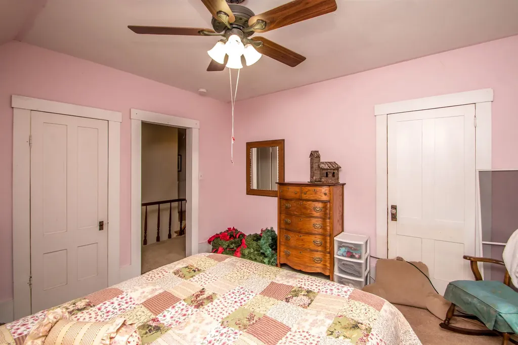 43 Courthouse Drive Guildhall VT 05906