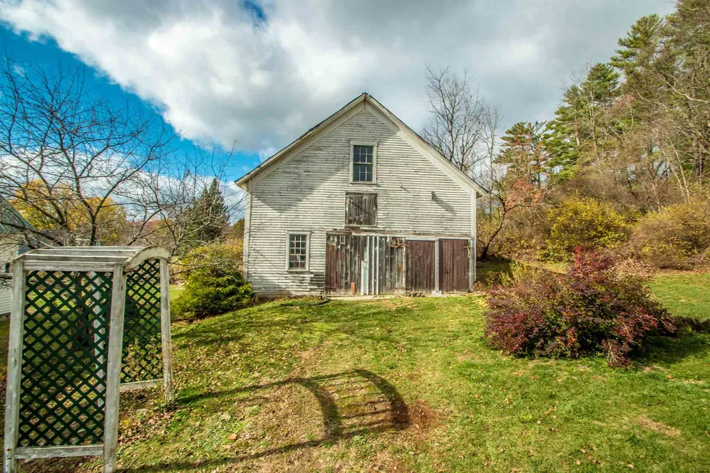 43 Courthouse Drive Guildhall VT 05906