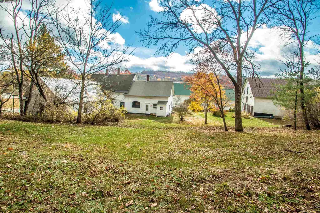 43 Courthouse Drive Guildhall VT 05906
