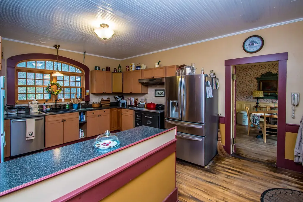 43 Courthouse Drive Guildhall VT 05906