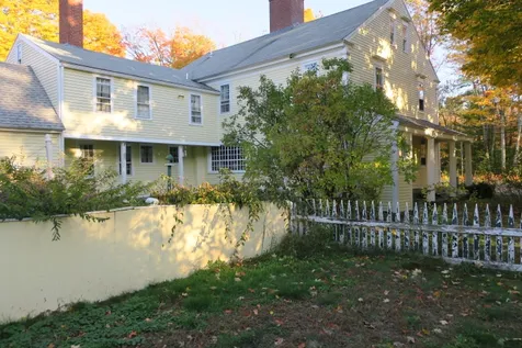 335 Middle Road Brentwood NH 03833