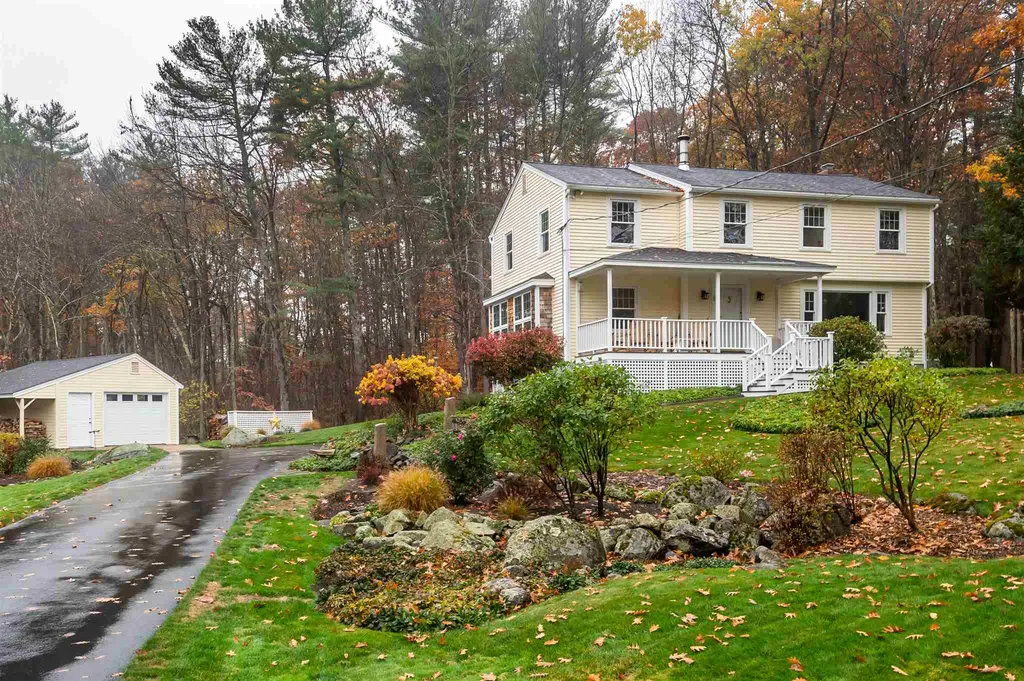 8 Bartlett Road Durham NH 03824