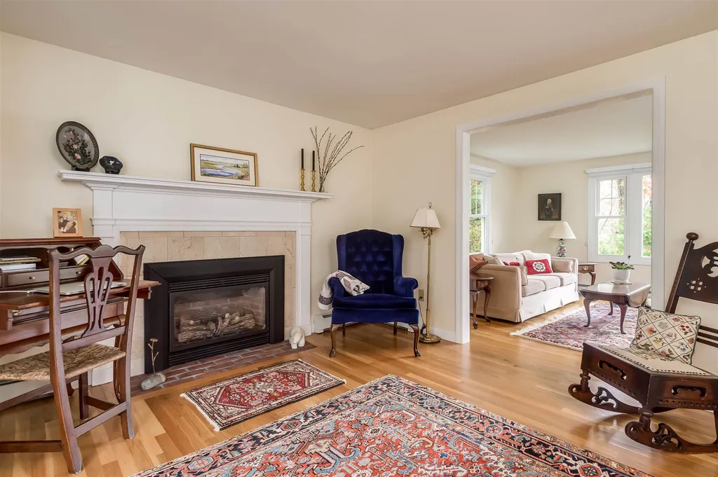 8 Bartlett Road Durham NH 03824