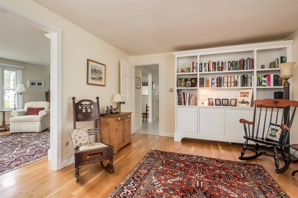 8 Bartlett Road Durham NH 03824
