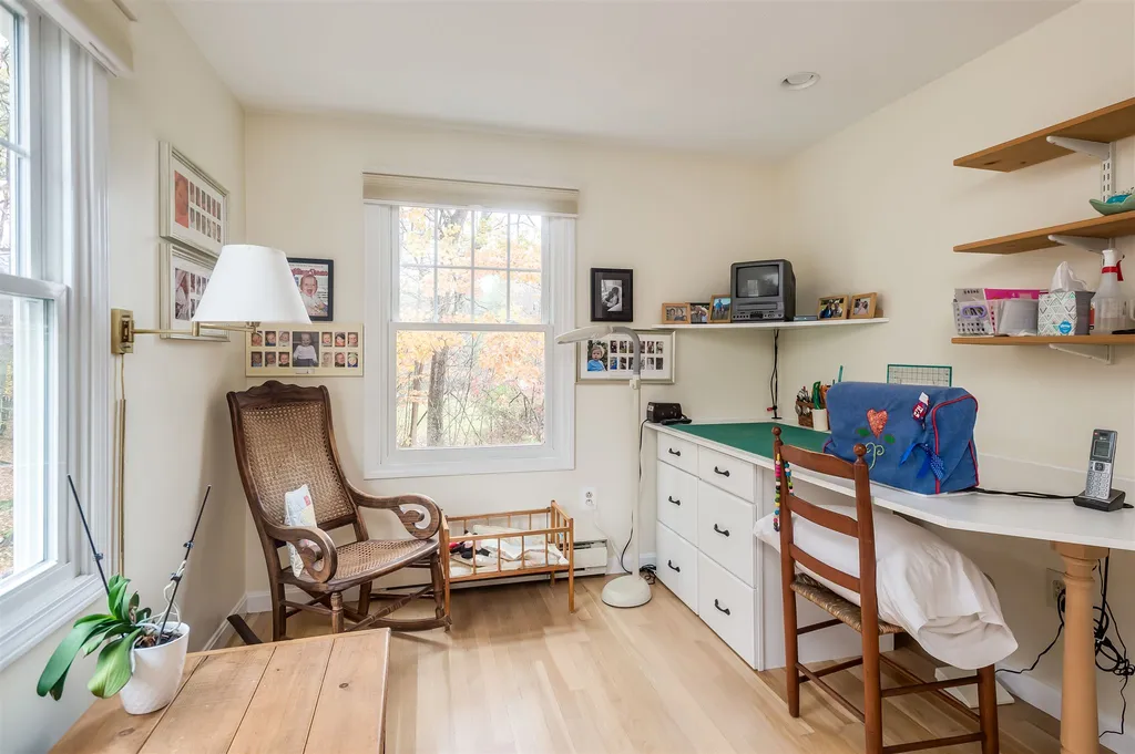 8 Bartlett Road Durham NH 03824
