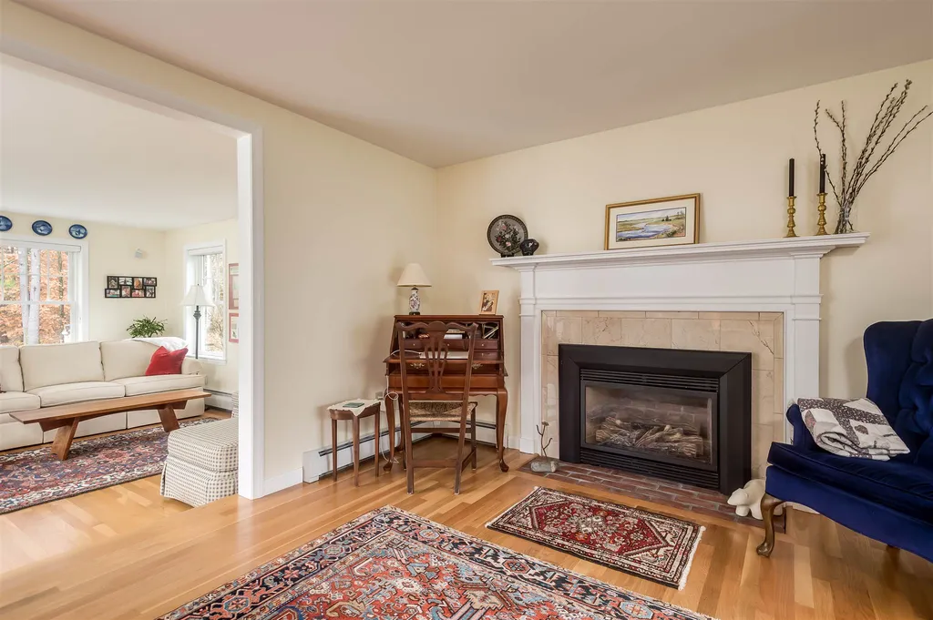 8 Bartlett Road Durham NH 03824