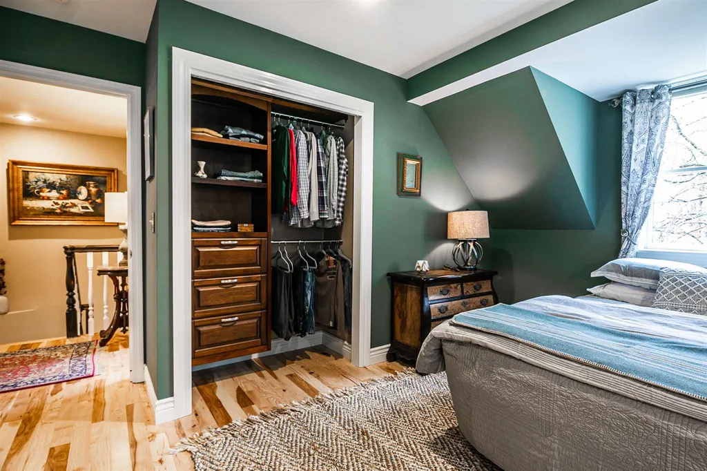 47 Crescent Terrace Burlington VT 05401