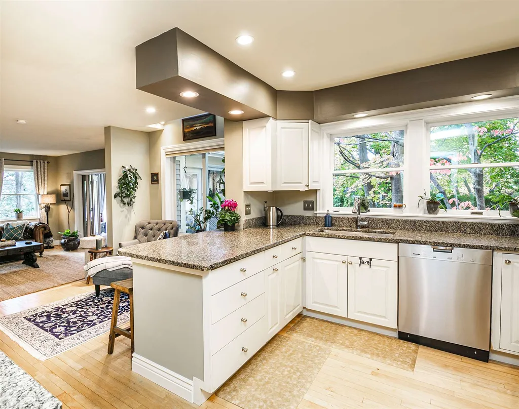 47 Crescent Terrace Burlington VT 05401