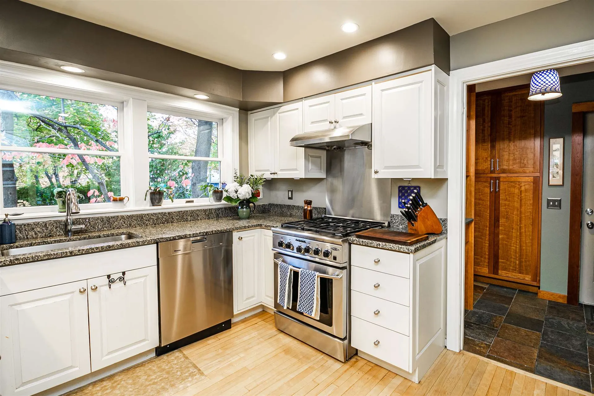 47 Crescent Terrace Burlington VT 05401