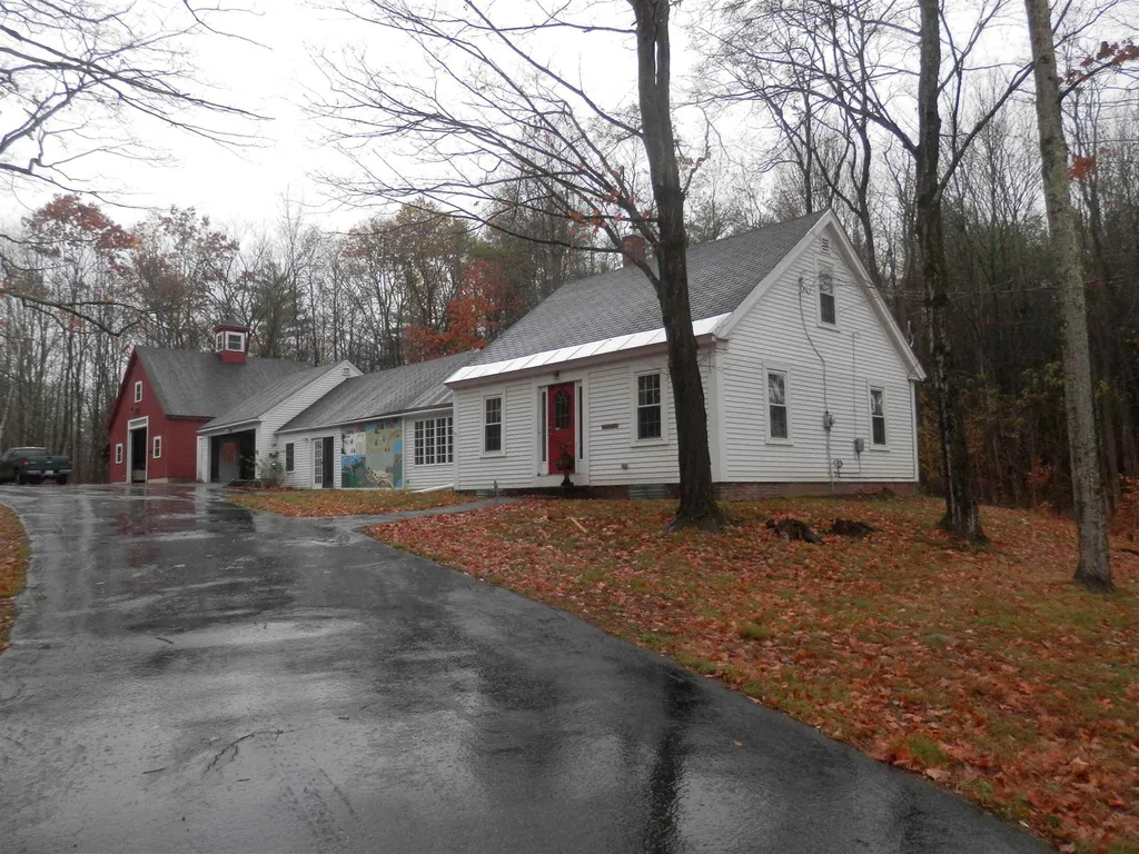 1487 Battle Street Webster NH 03303