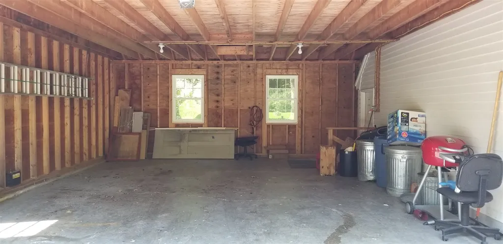 1487 Battle Street Webster NH 03303