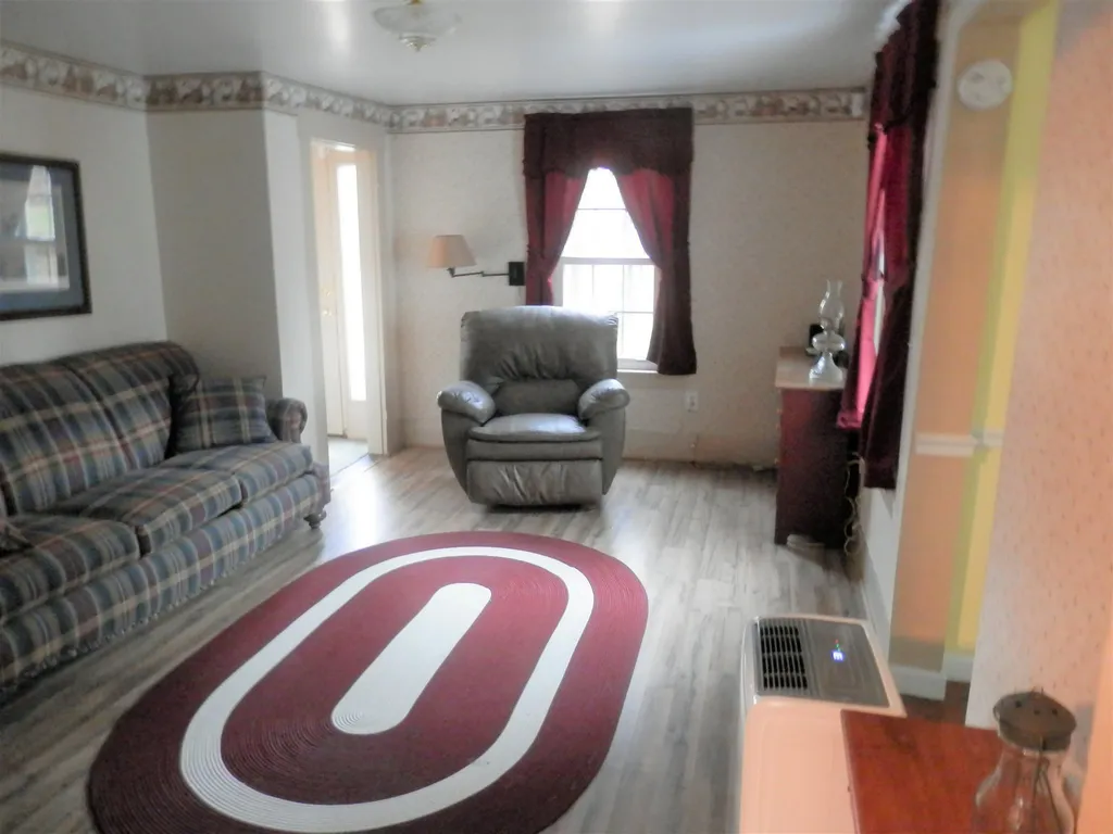 1487 Battle Street Webster NH 03303