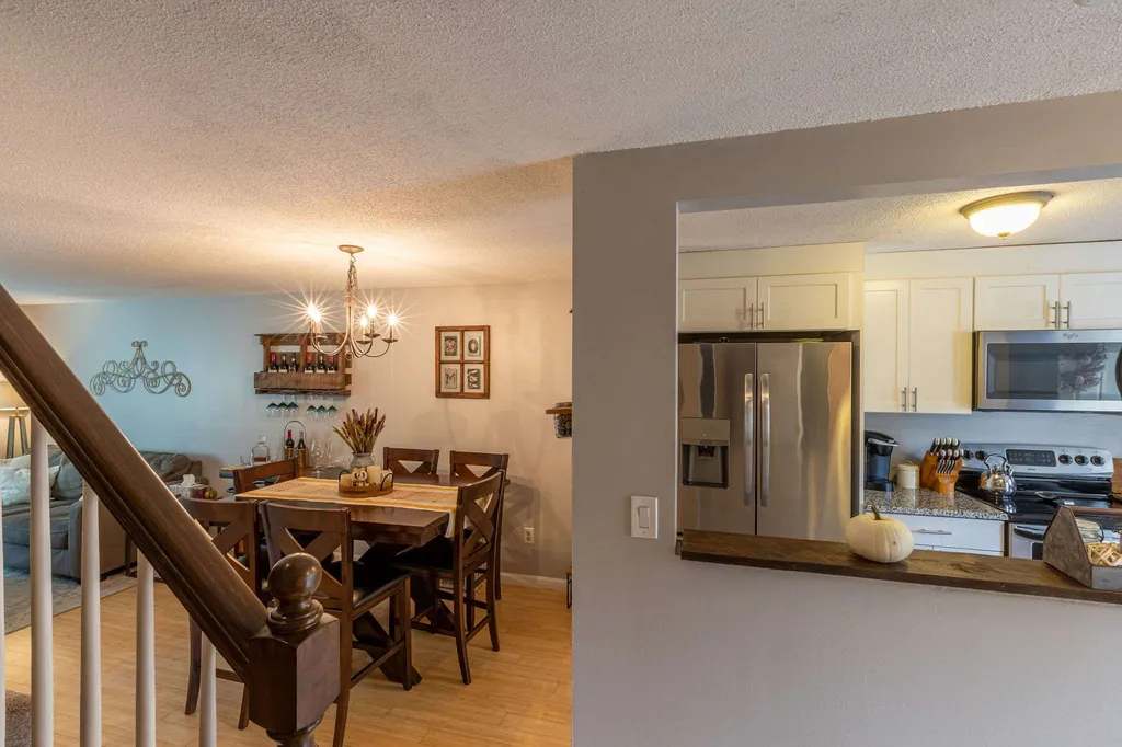 537 Fox Hollow Drive Hudson NH 03051
