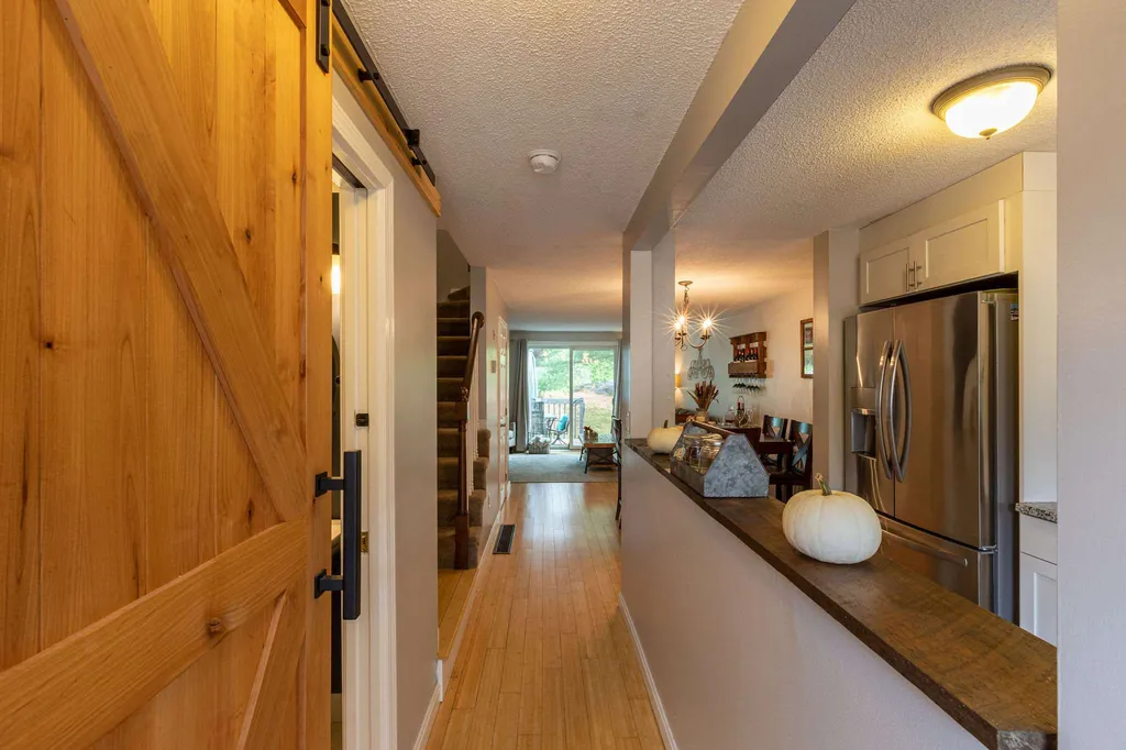 537 Fox Hollow Drive Hudson NH 03051