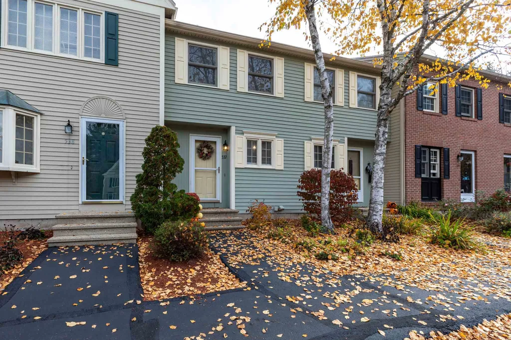 537 Fox Hollow Drive Hudson NH 03051