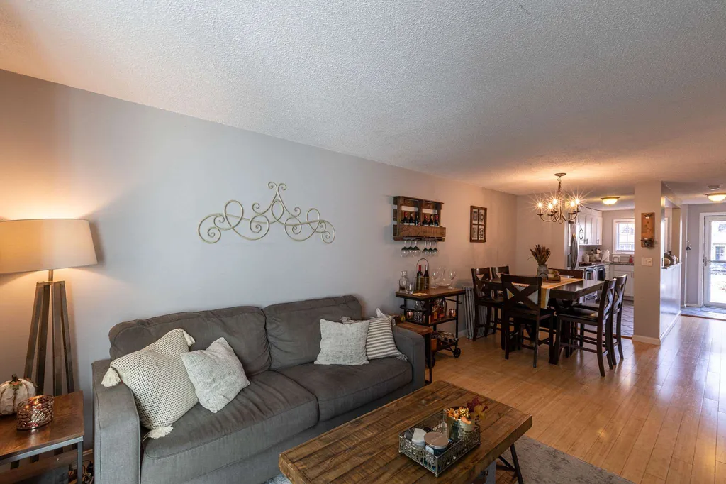 537 Fox Hollow Drive Hudson NH 03051