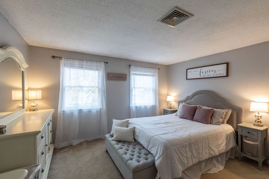 537 Fox Hollow Drive Hudson NH 03051