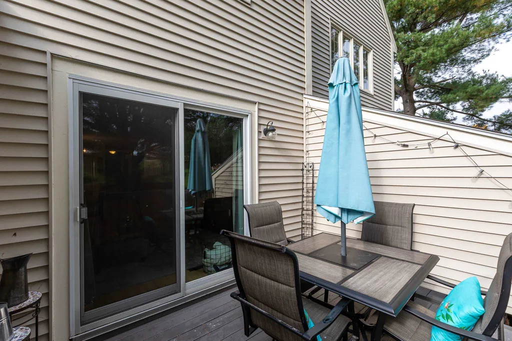 537 Fox Hollow Drive Hudson NH 03051