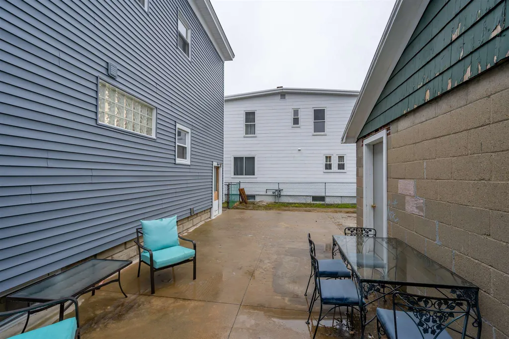 158 Laval Street Manchester NH 03102