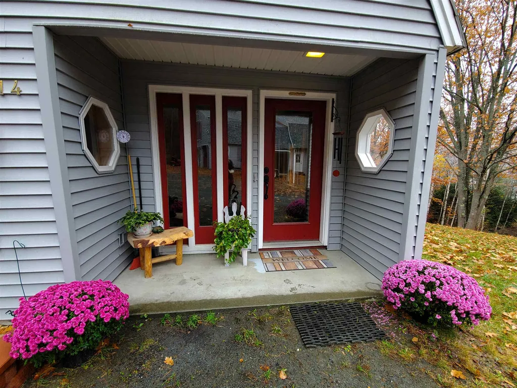 14 Adams Road Enfield NH 03748