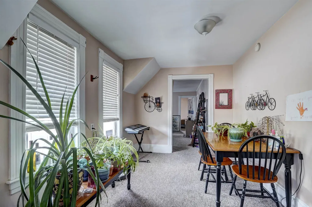 425 Candia Road Manchester NH 03109