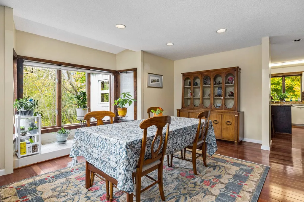 66 Fells Road Portsmouth NH 03801