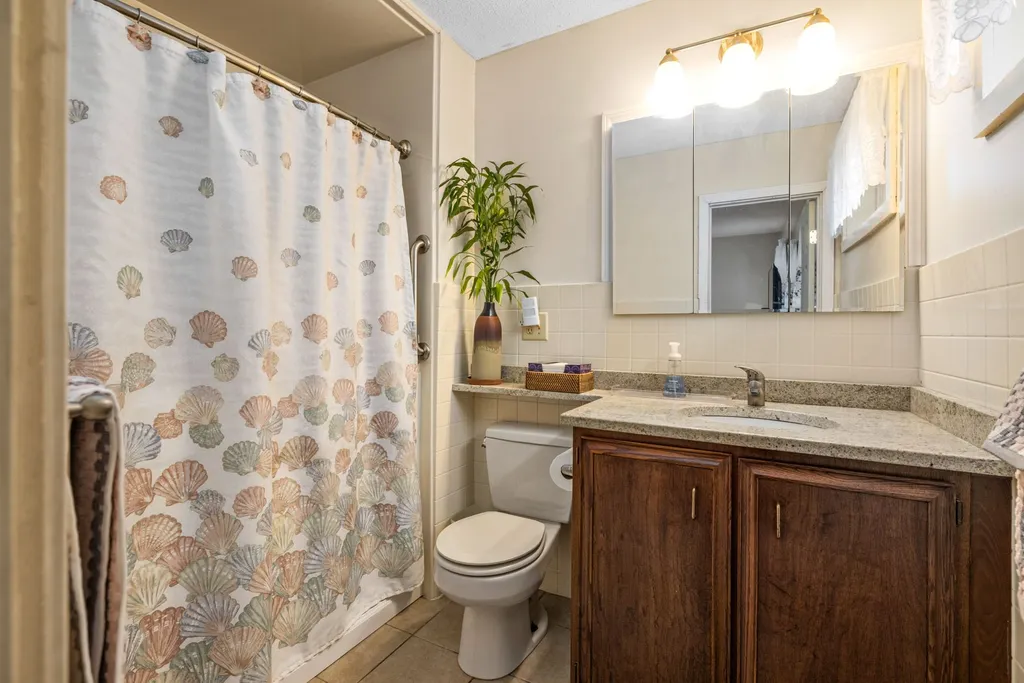66 Fells Road Portsmouth NH 03801