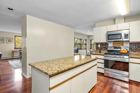 66 Fells Road Portsmouth NH 03801