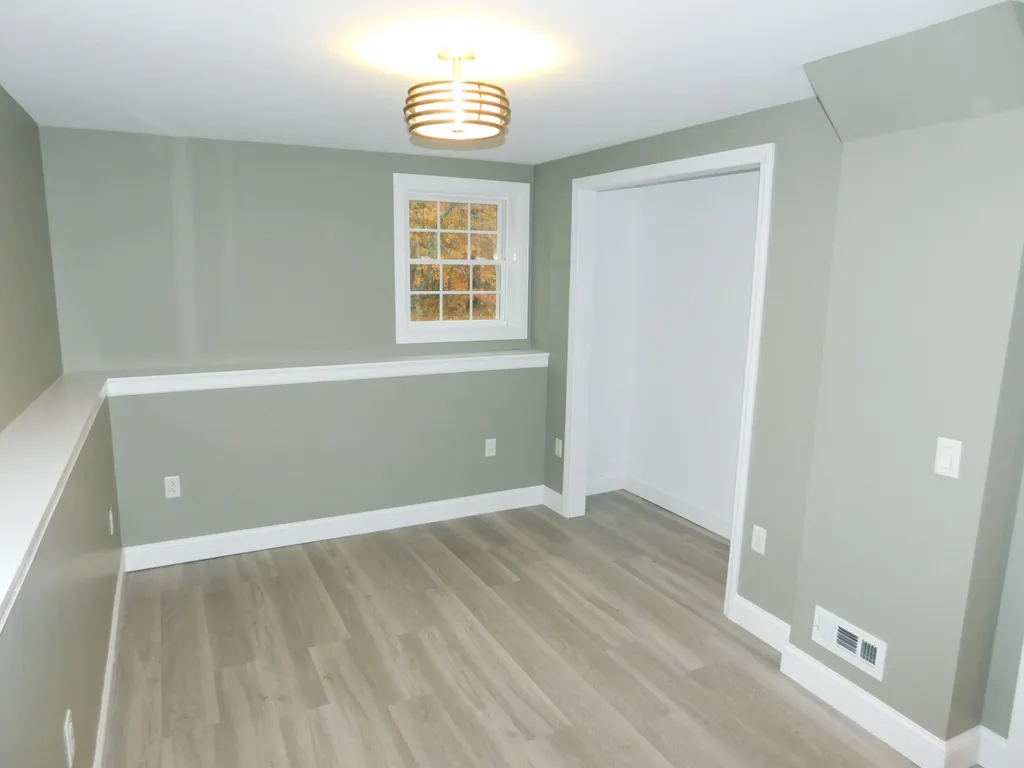 15 Oakwood Road Farmington NH 03835