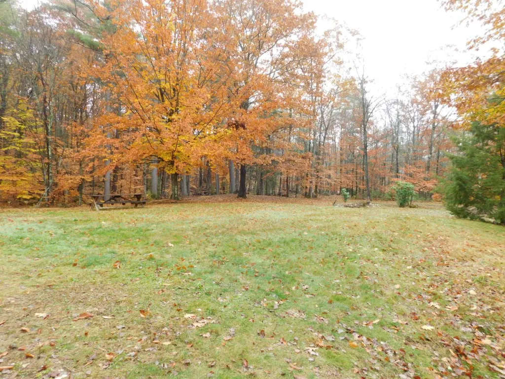 15 Oakwood Road Farmington NH 03835