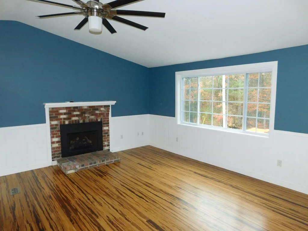 15 Oakwood Road Farmington NH 03835