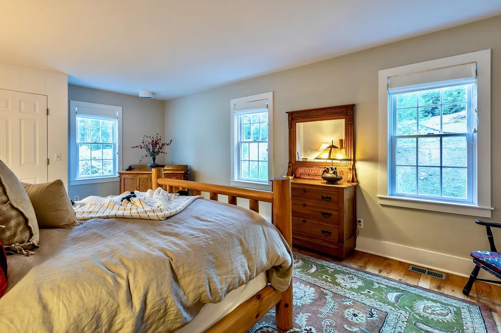 1649 Landgrove Road Londonderry VT 05148