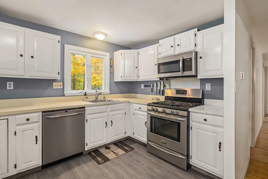 39 Mariette Drive Portsmouth NH 03801