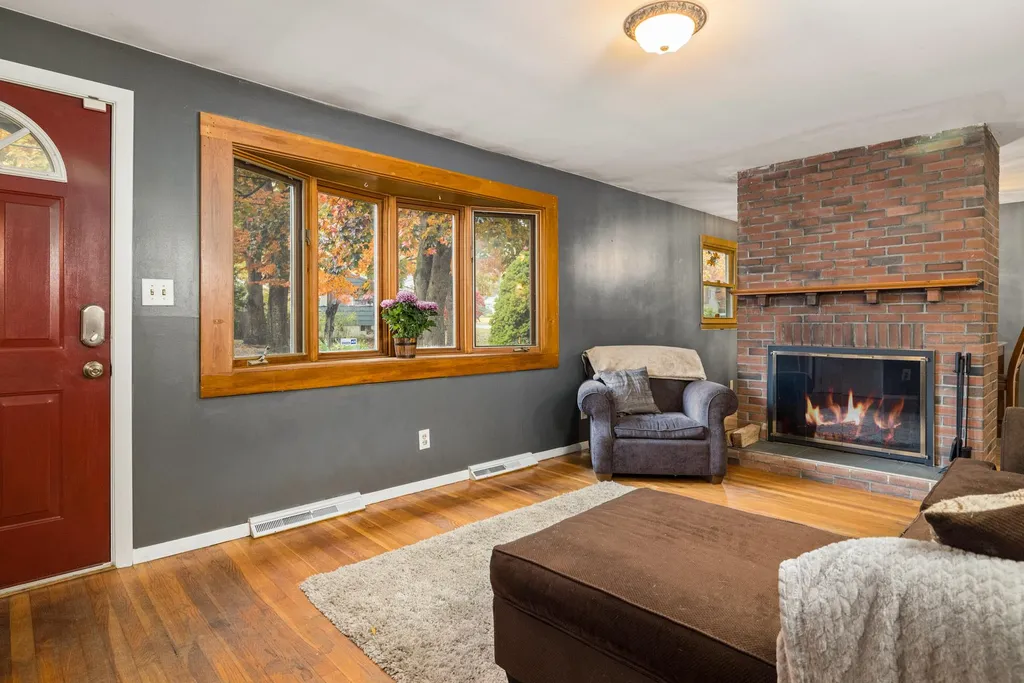 39 Mariette Drive Portsmouth NH 03801