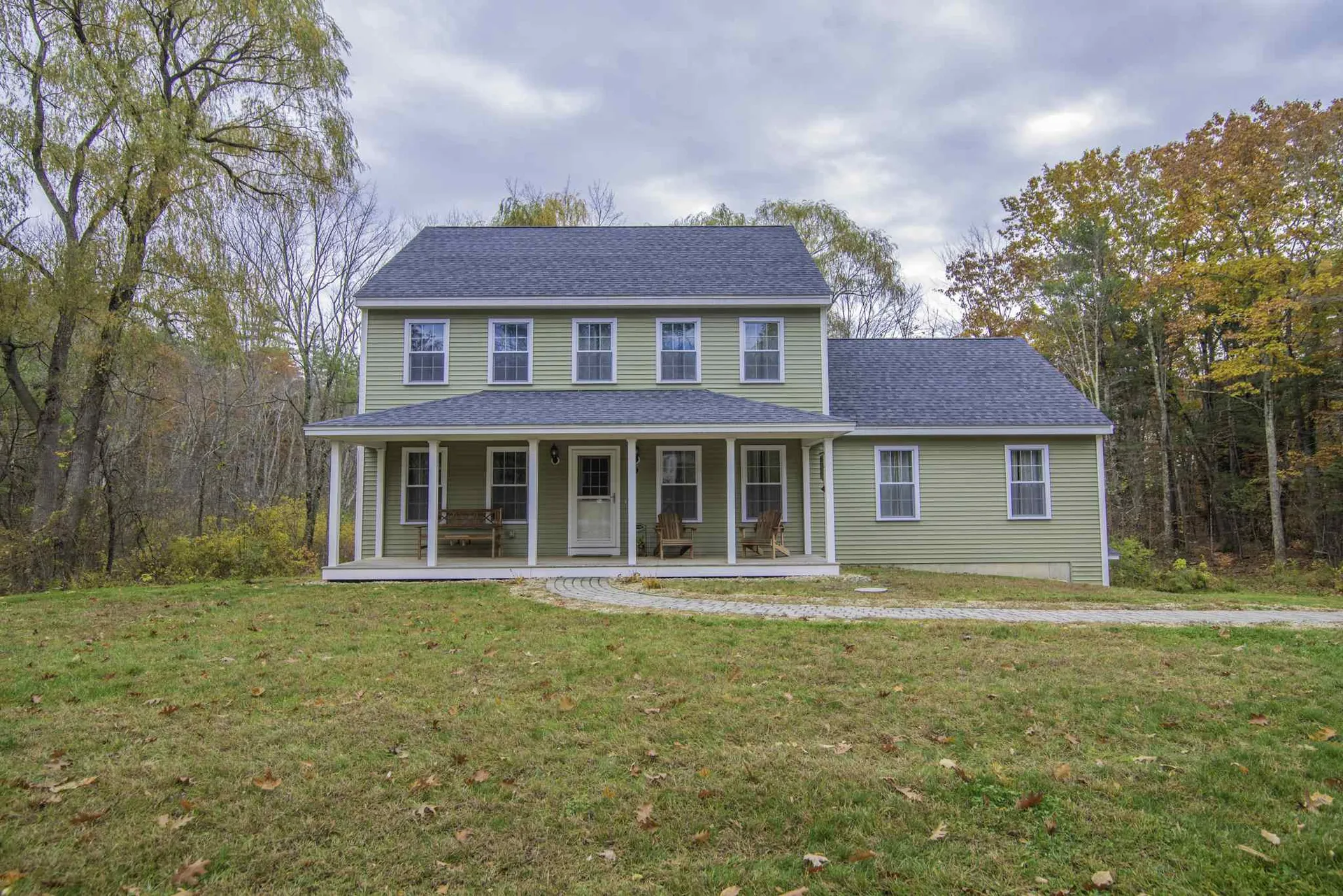 9 Shore Road Kingston NH 03848