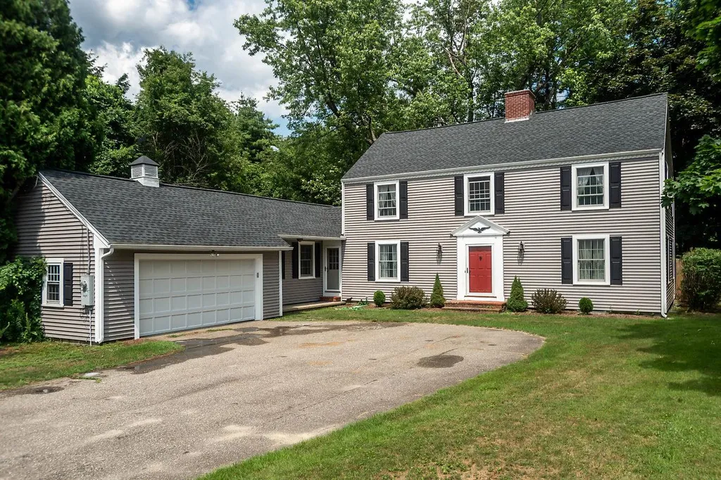 231 Exeter Road Hampton Falls NH 03844