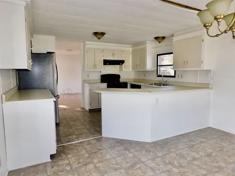 11 Longwood Lane Merrimack NH 03054