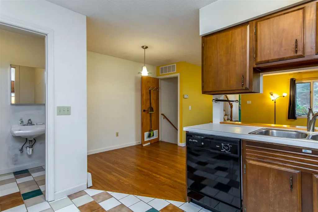 20 Greenfield Road Essex VT 05452