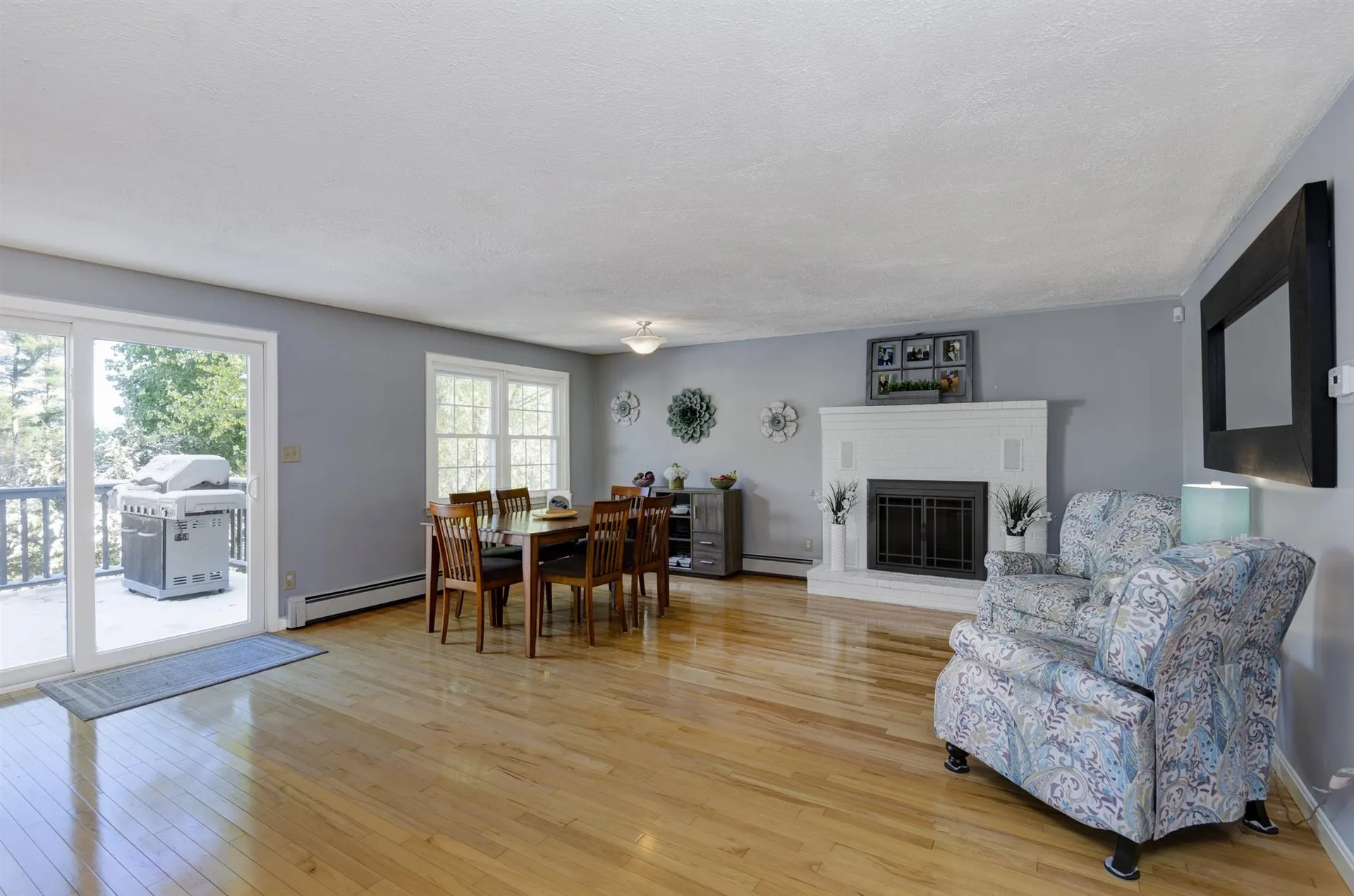 76 Brae Burn Drive Manchester NH 03104