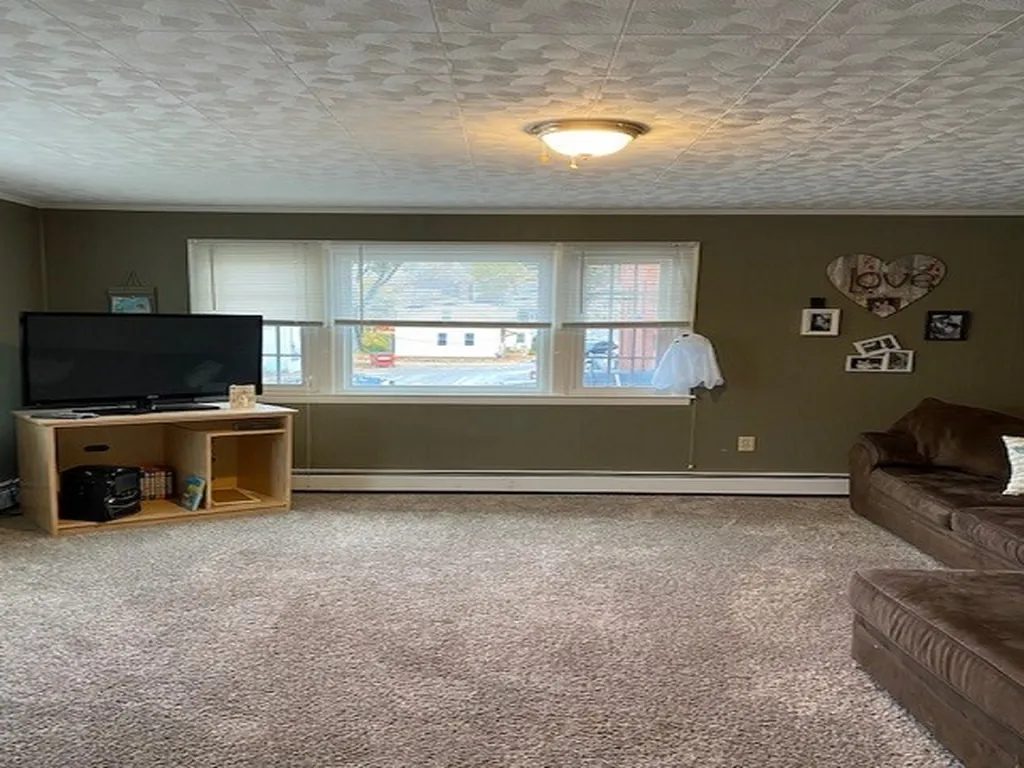 43 Glass Street Pembroke NH 03275