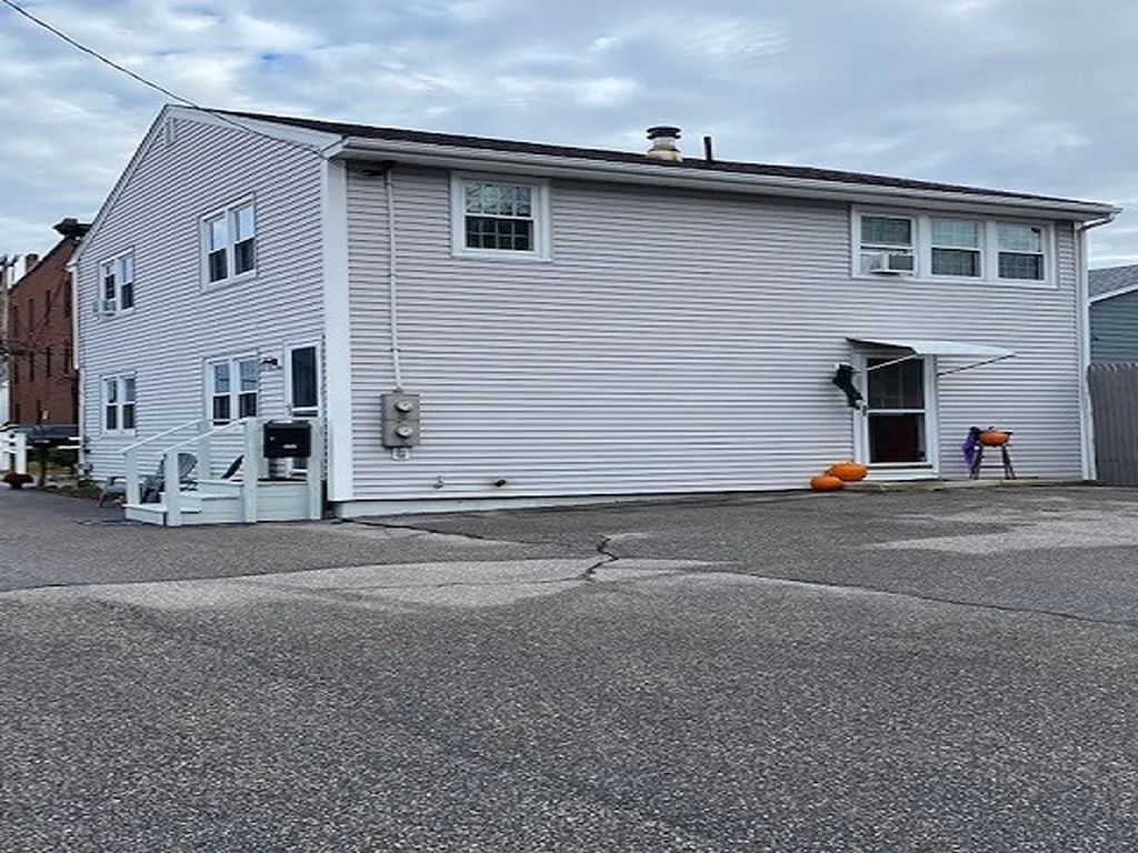 43 Glass Street Pembroke NH 03275