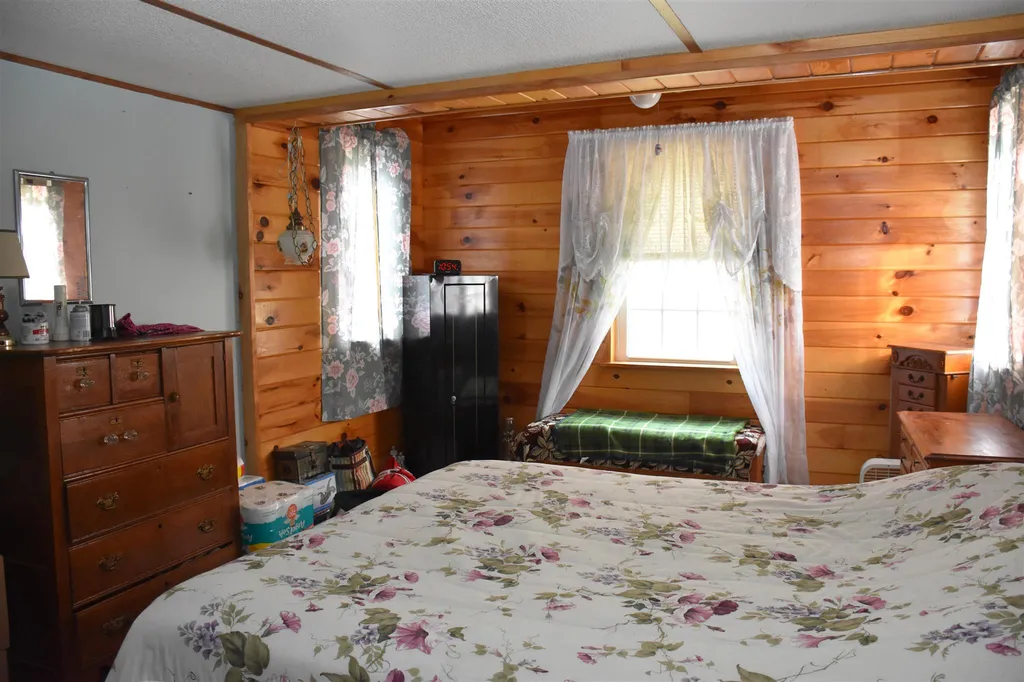 876 Vt Route 65 Brookfield VT 05036